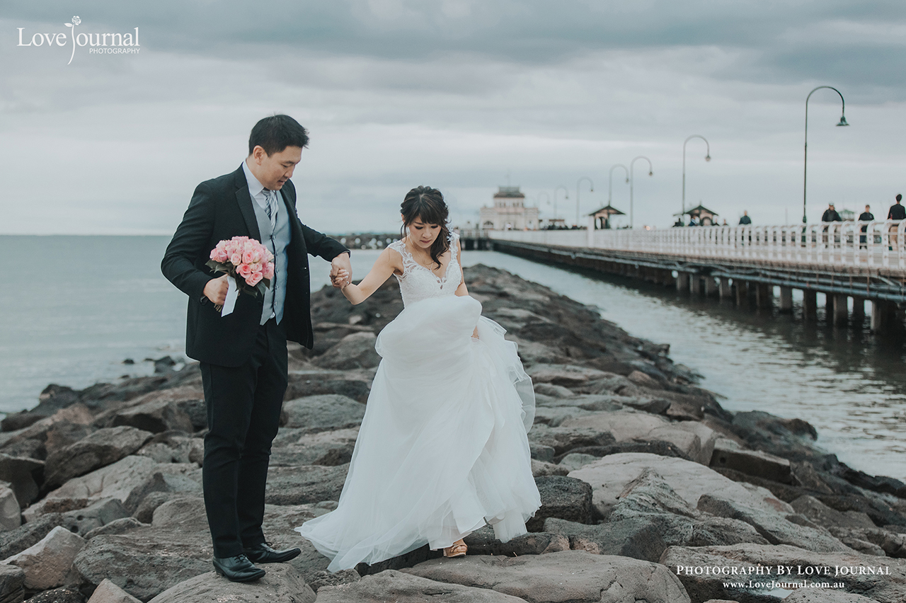 St. Kilda Beach Pre-wedding Photography St. Kilda Beach Pre-wedding Photography