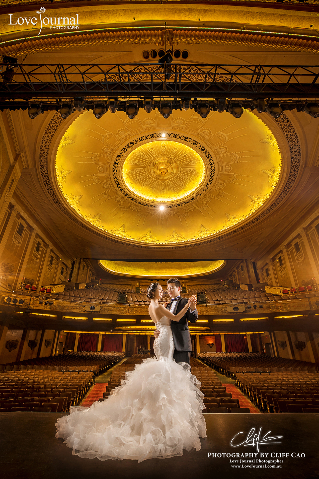Palais Theatre Pre-Wedding Photography